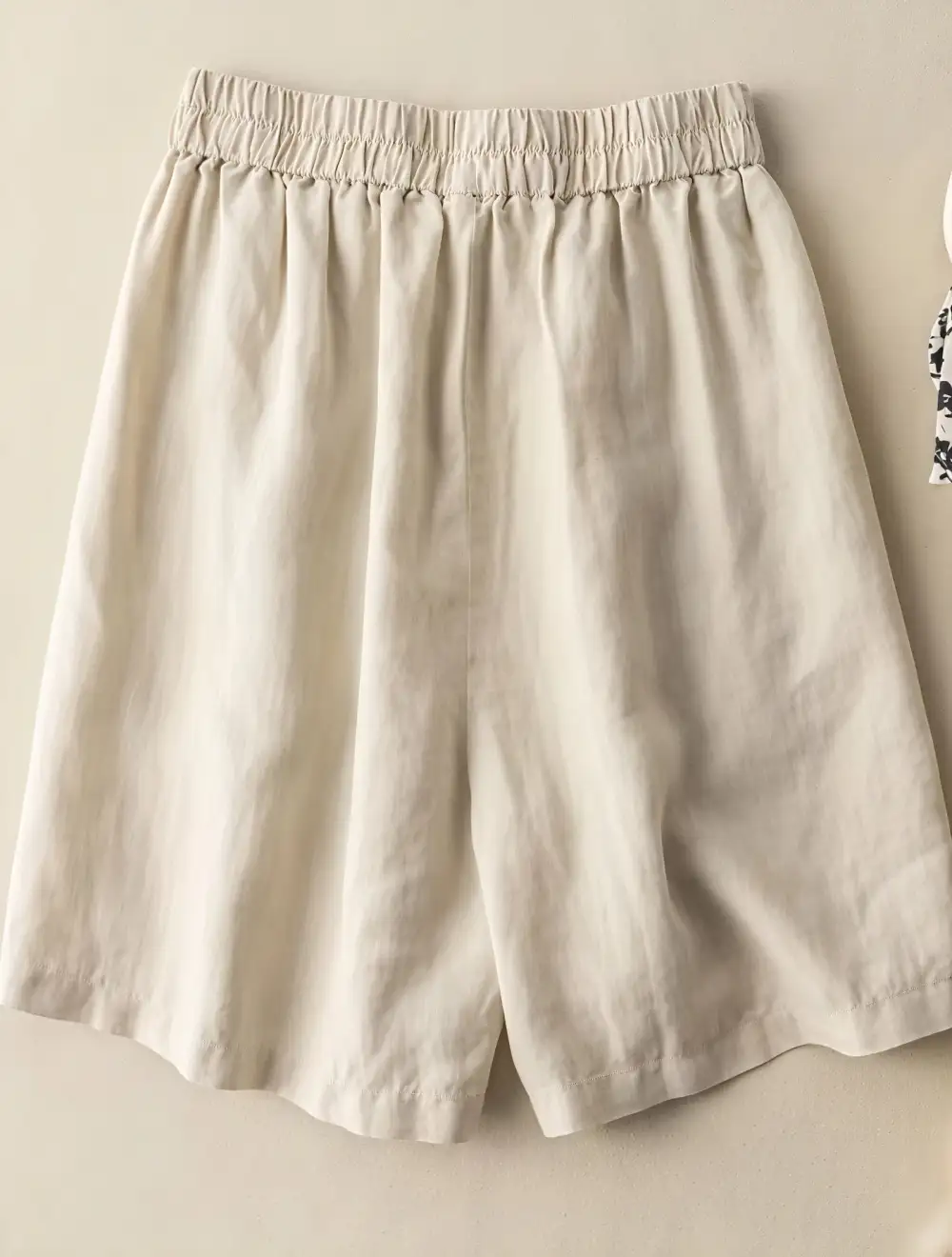 Elastic Waist Flowy Shorts