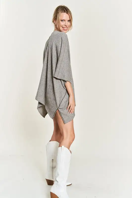 Vivienne V-Neck Poncho Top | URBAN ECHO SHOP