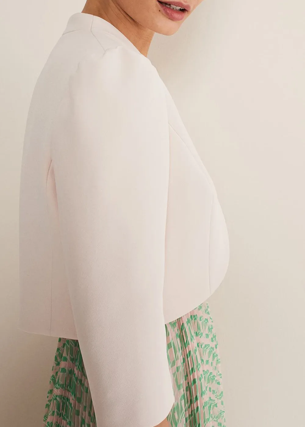 Fashionable And Versatile Women's Short Jacket