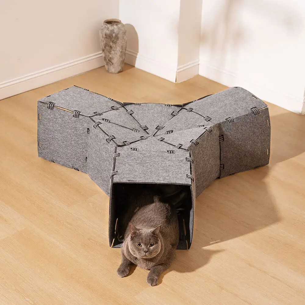 DIY Felt House Tunnel Pet Cat Bed