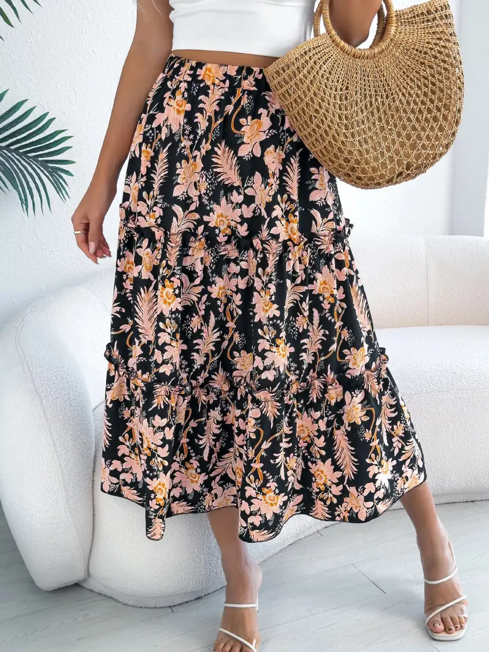 Fitted Ruffle Trim Printed Detail Skirt