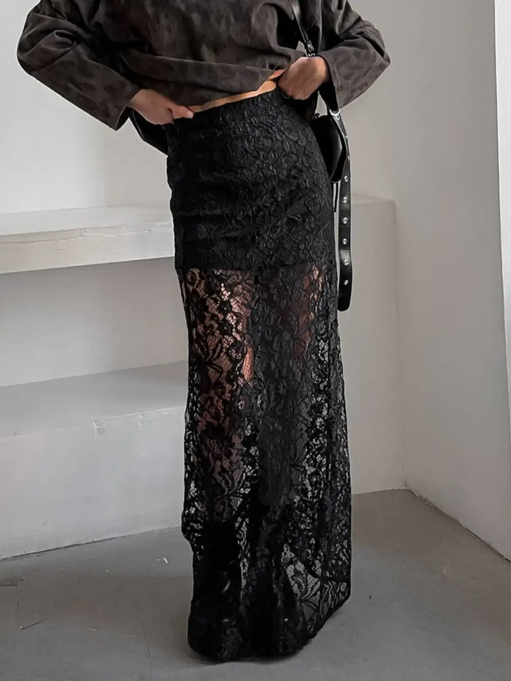 Sharp Lace Maxi Skirt