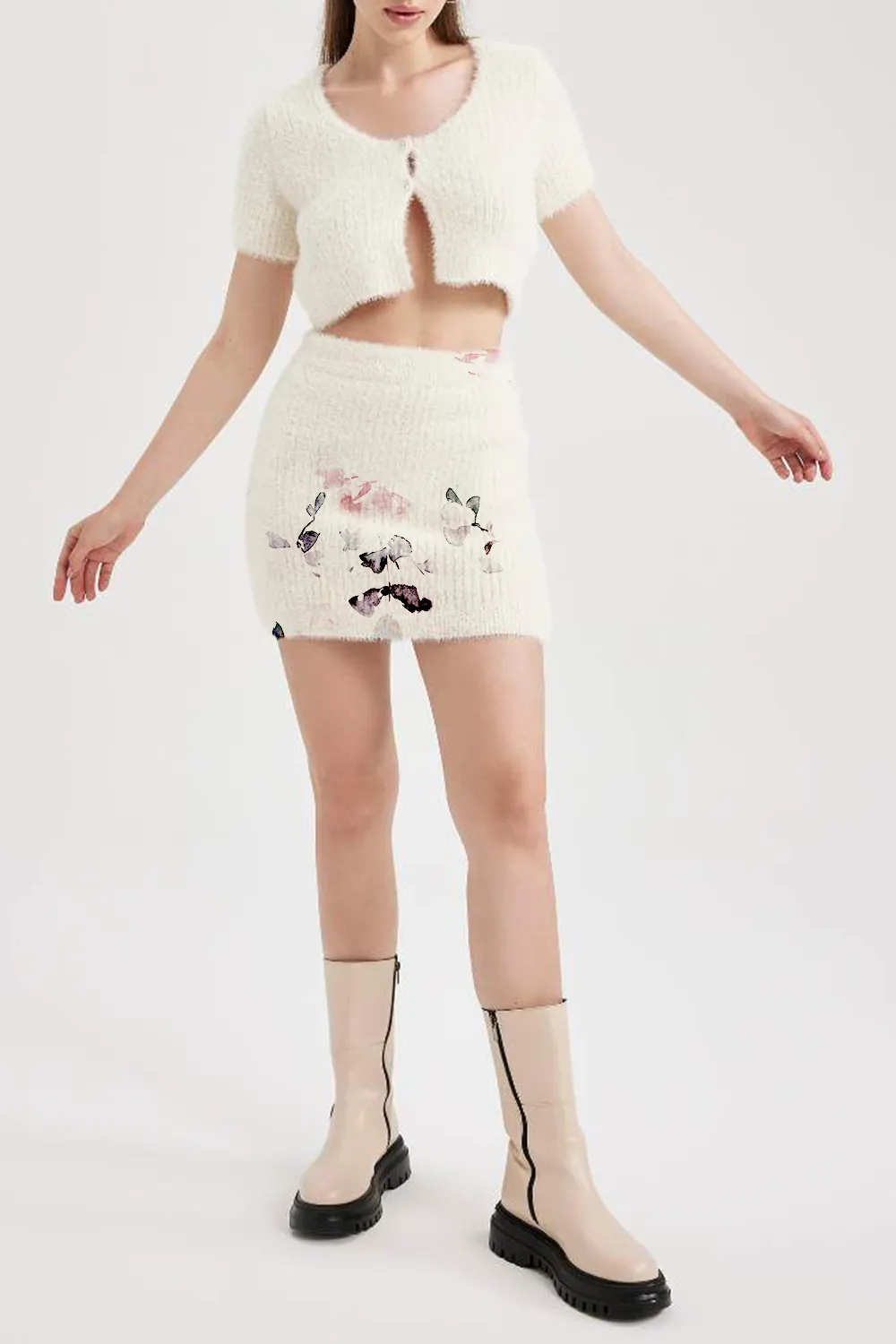 Short Sleeve Knit Butterfly Embroidered Skirt