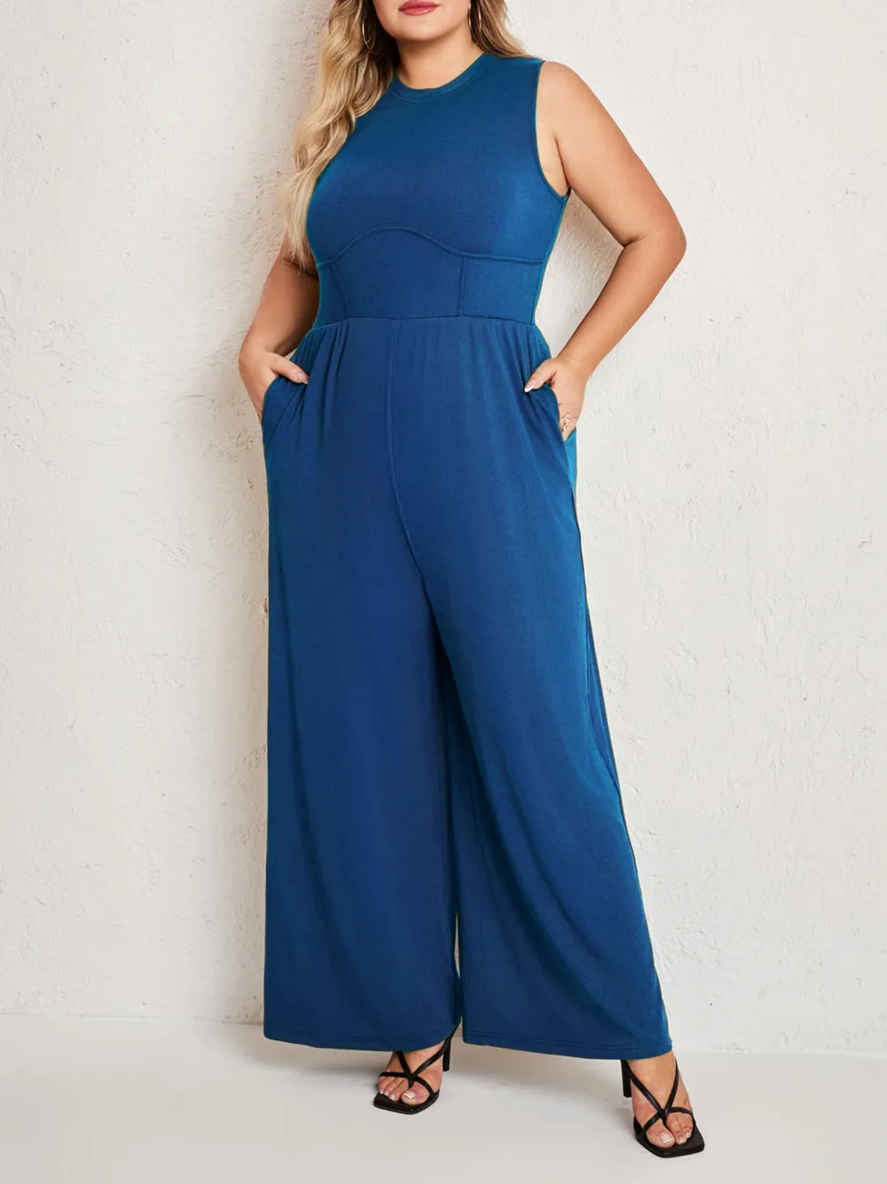 Ladies New Solid Color Sleeveless Straight Pants Suit