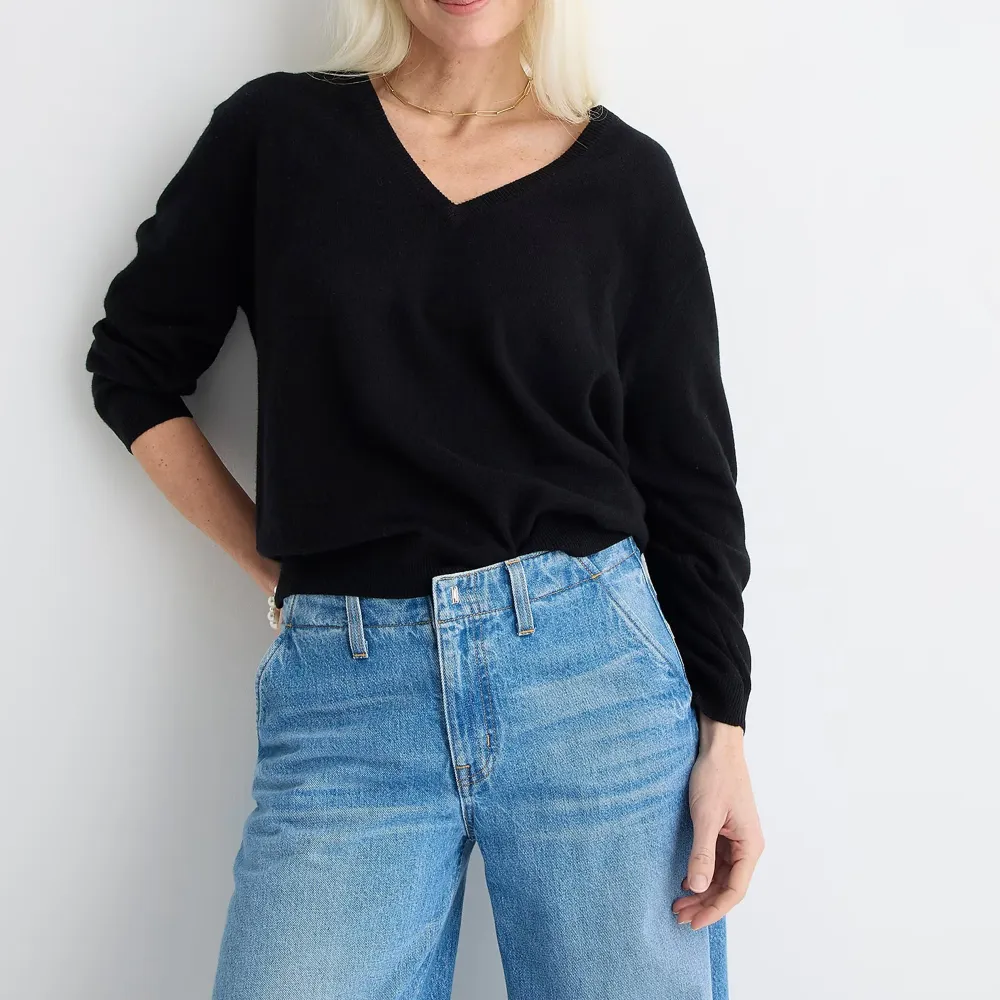 Cashmere Relaxed V-Neck Sweaters