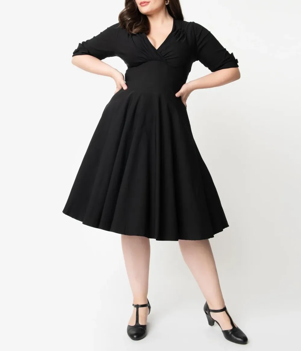Vintage Plus Size Black Swing Dress With Sleeves