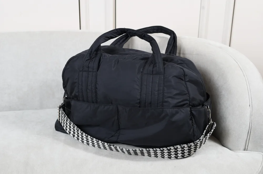 Refined Everyday Shoulder Bag