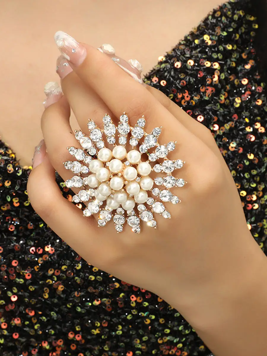 Geometric Rhinestone Polished Ring