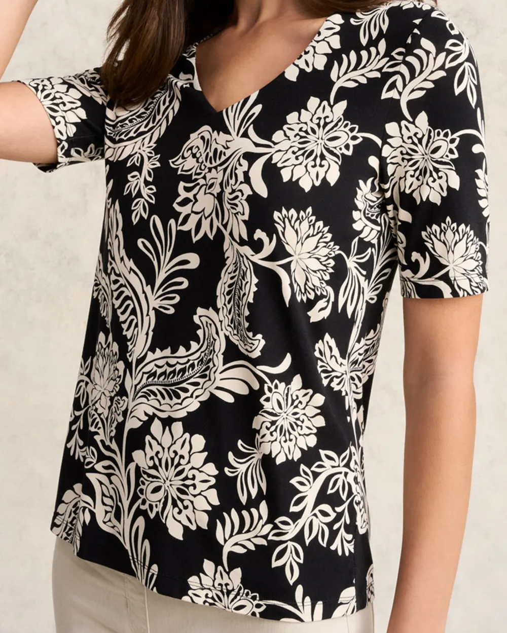 1/2 Sleeve V-Neck Tee