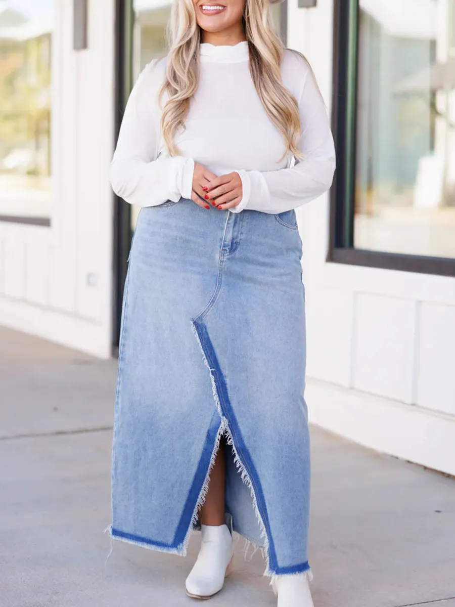 Split contrasting raw edge denim skirt