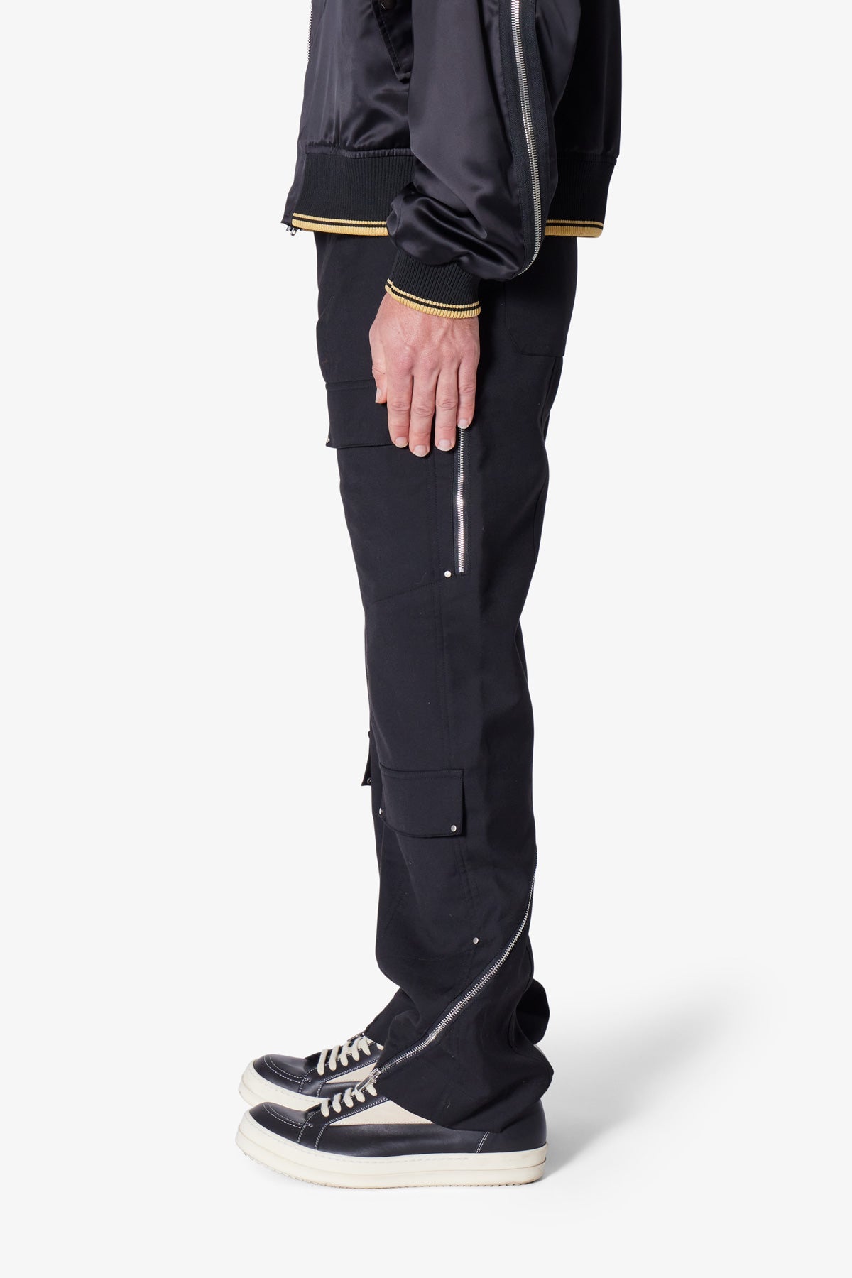 Angled Zip Cargo Pants - Black