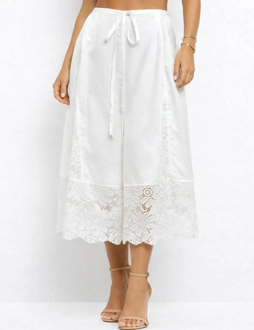 Boho Lace Hem Drawstring Waist Wide Leg Shorts