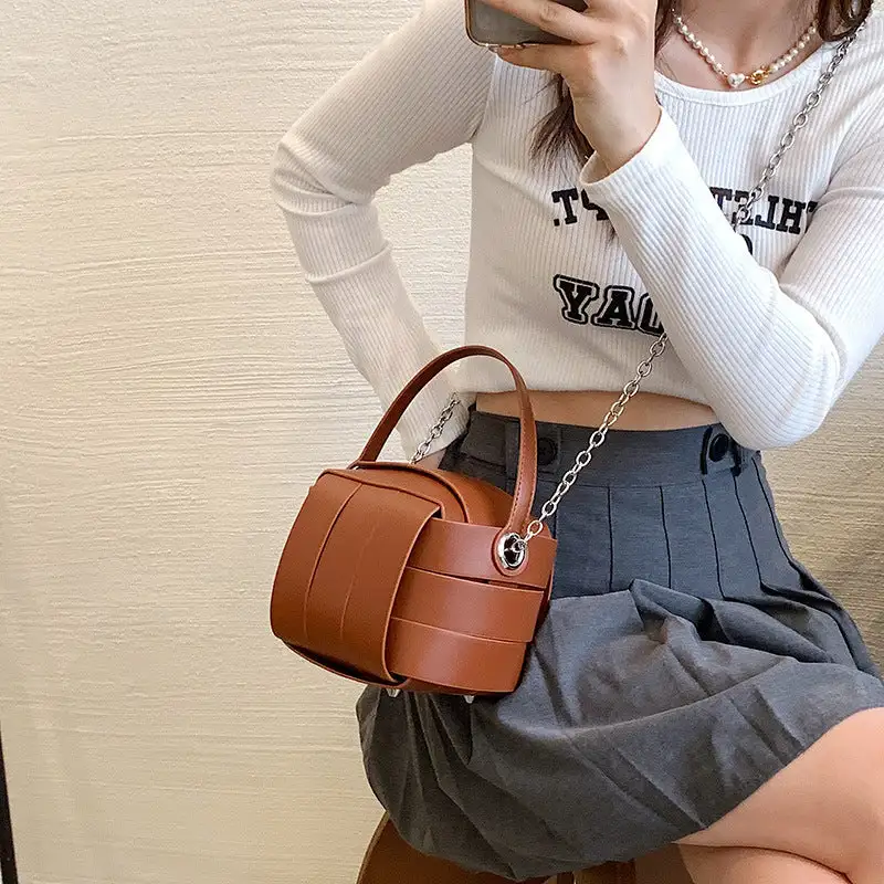 Sleek PU Leather Handbag Magnetic Buckle One-Shoulder Crossbody