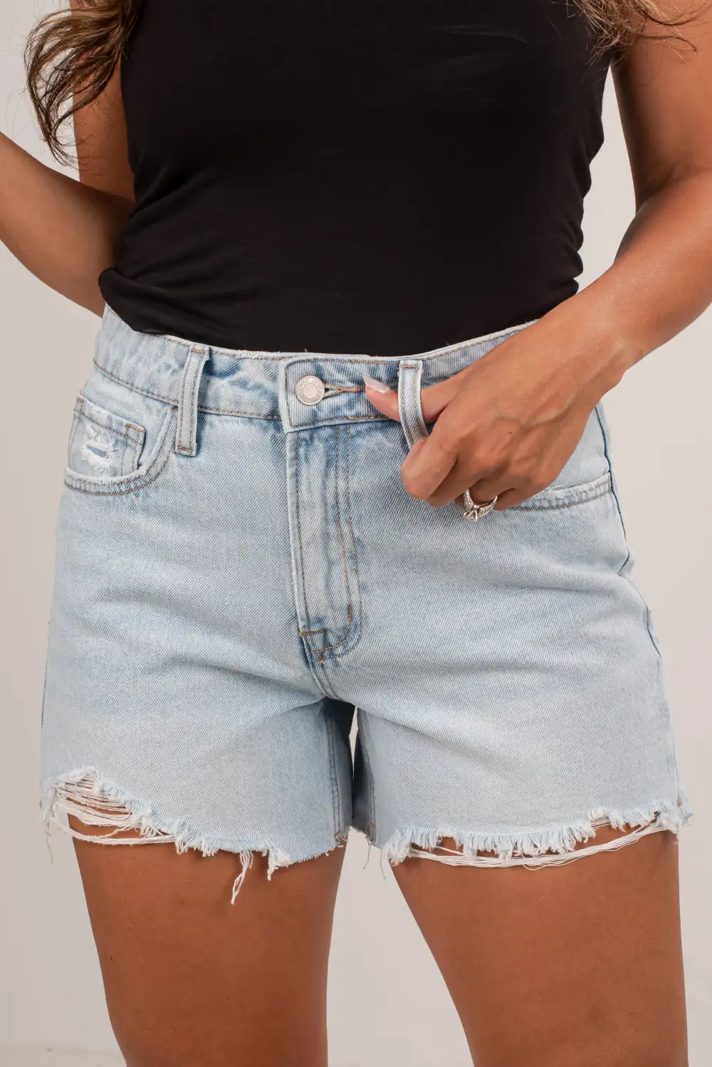 Travel High Rise Pocketed Shorts