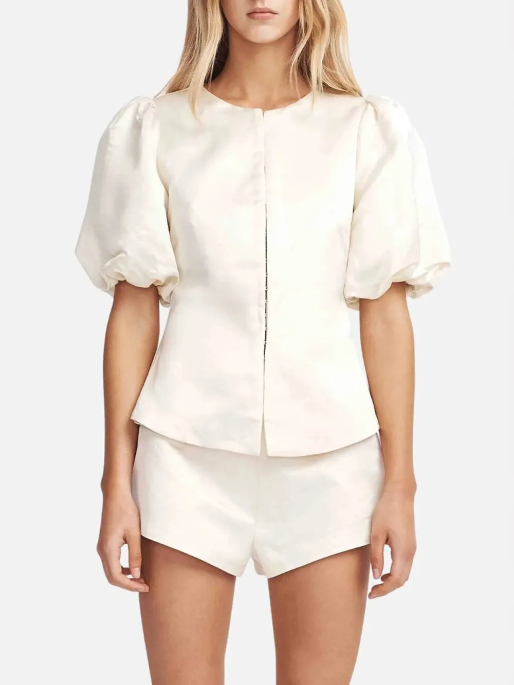 Decor Pocket Mid Rise Shorts