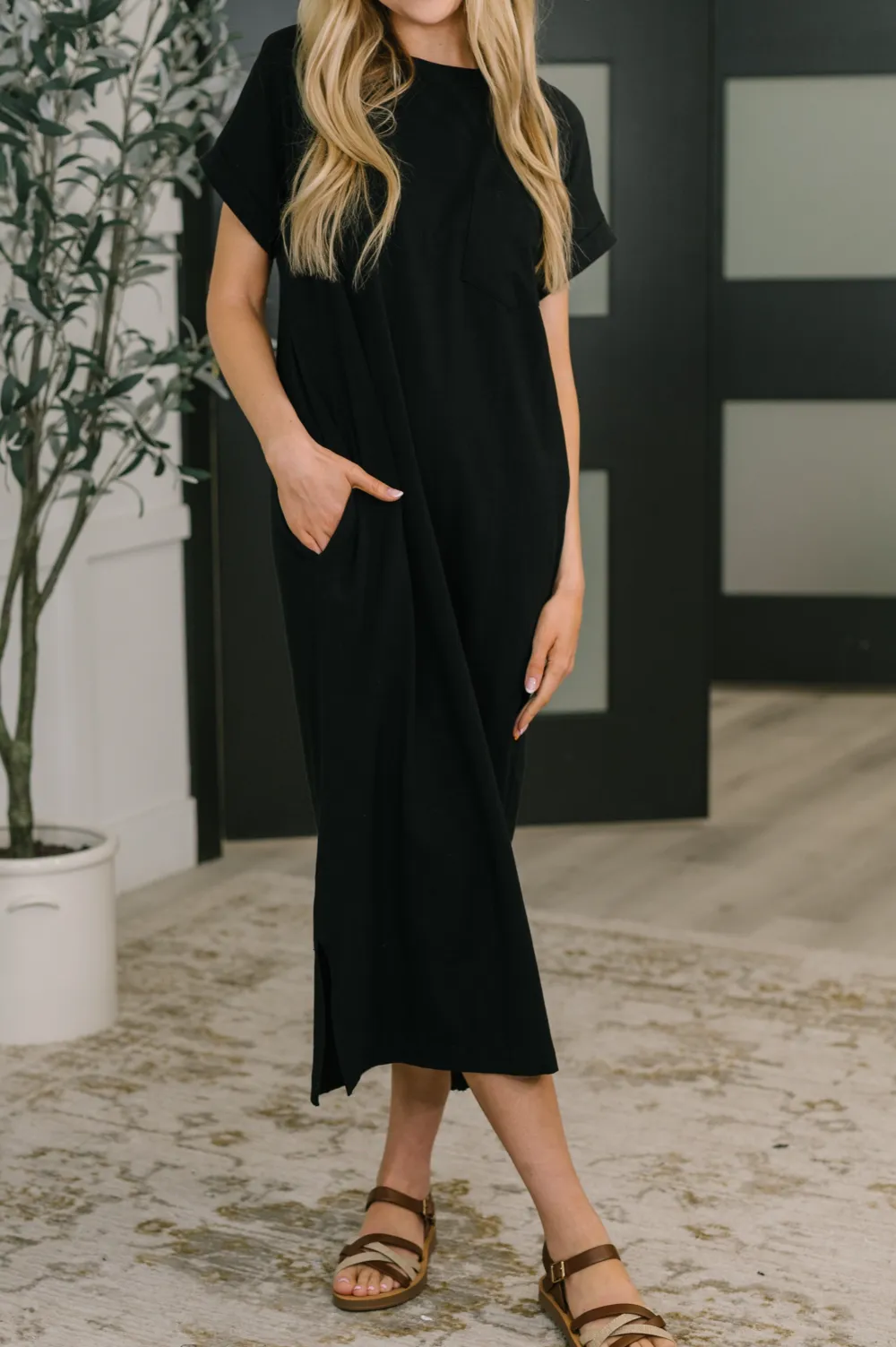 Short Sleeve Midi Dress