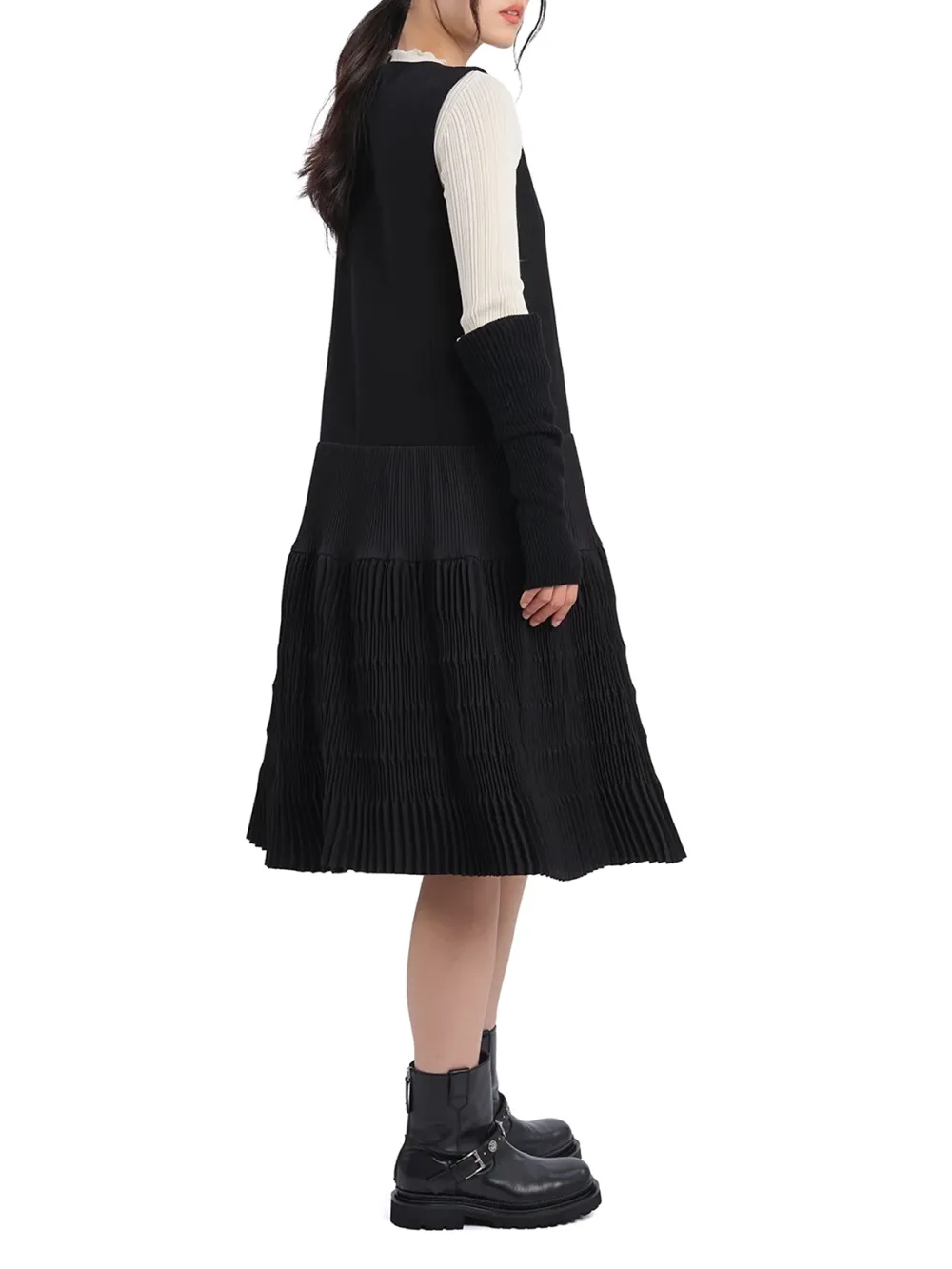 Contrast - Sleeve V - neck Midi Dress