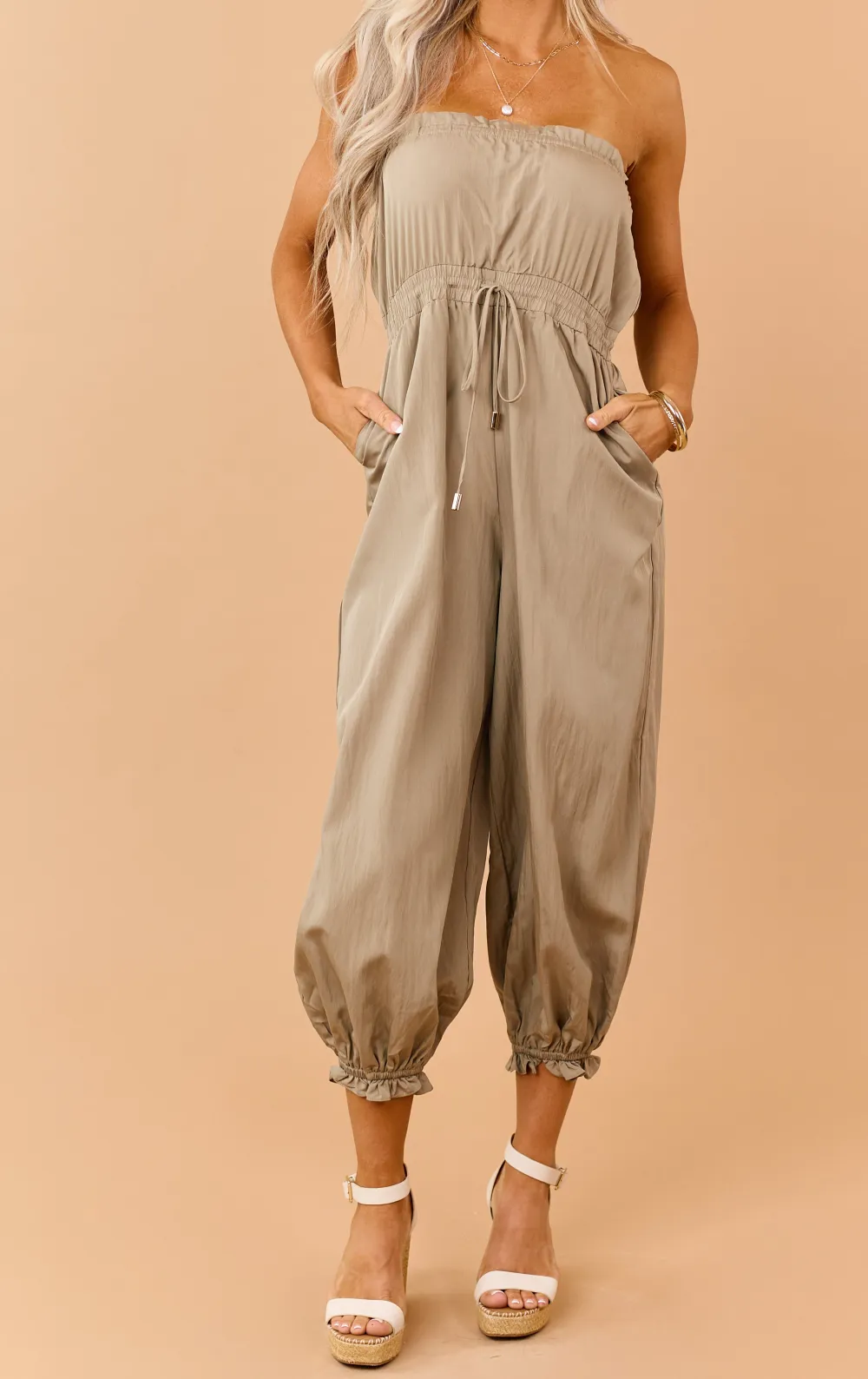 Peanut Strapless Balloon Leg Ruffle Trim