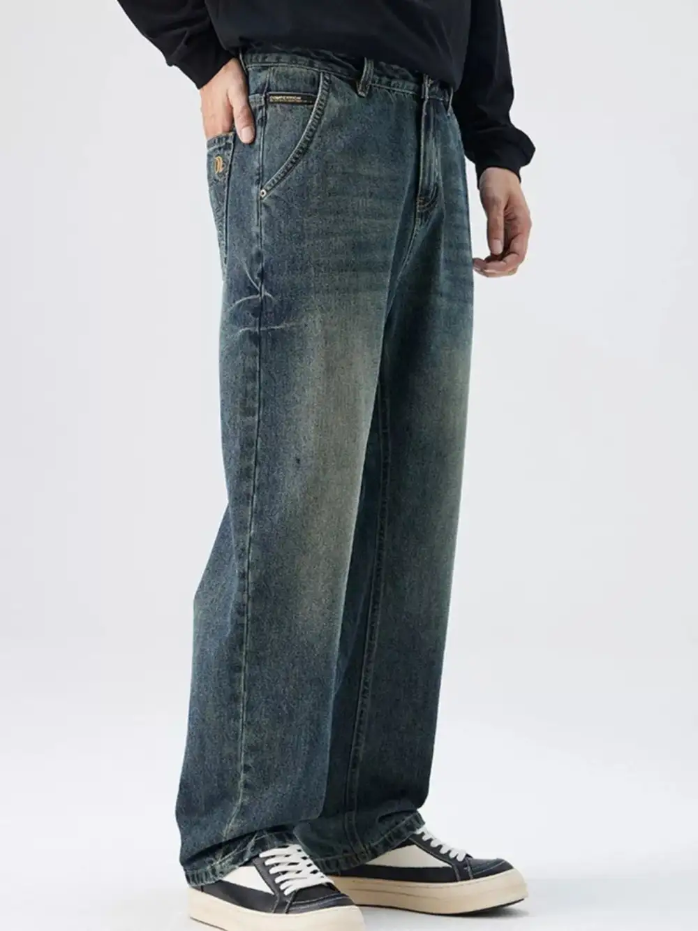 Washed Relaxed Fit Jeans