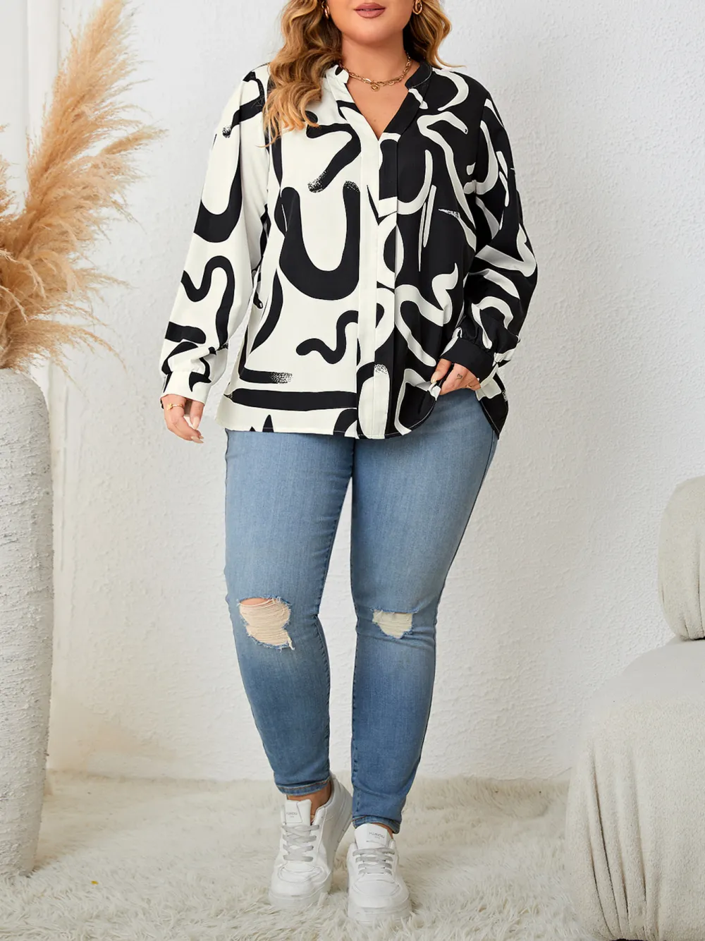 V Neck Top Fashionable Lantern Sleeves Printed Shirt