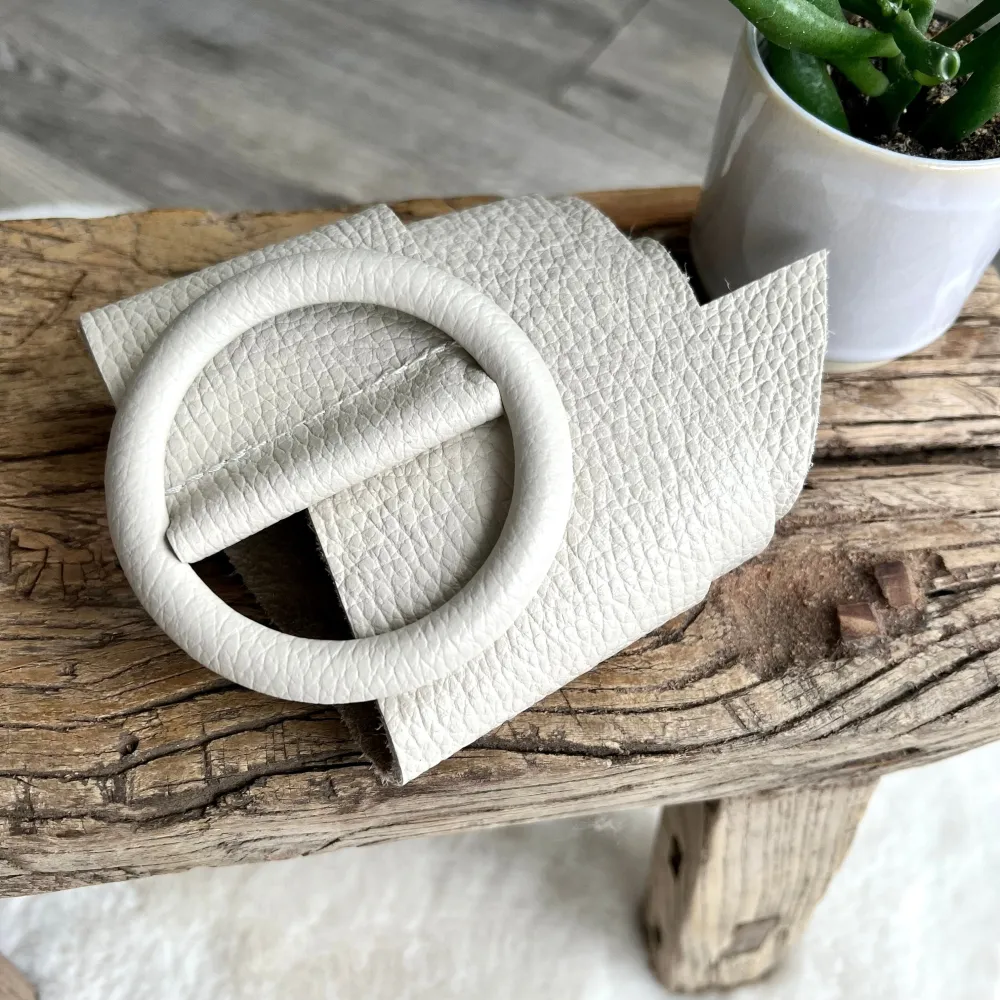 Leather Circle Buckle Belt