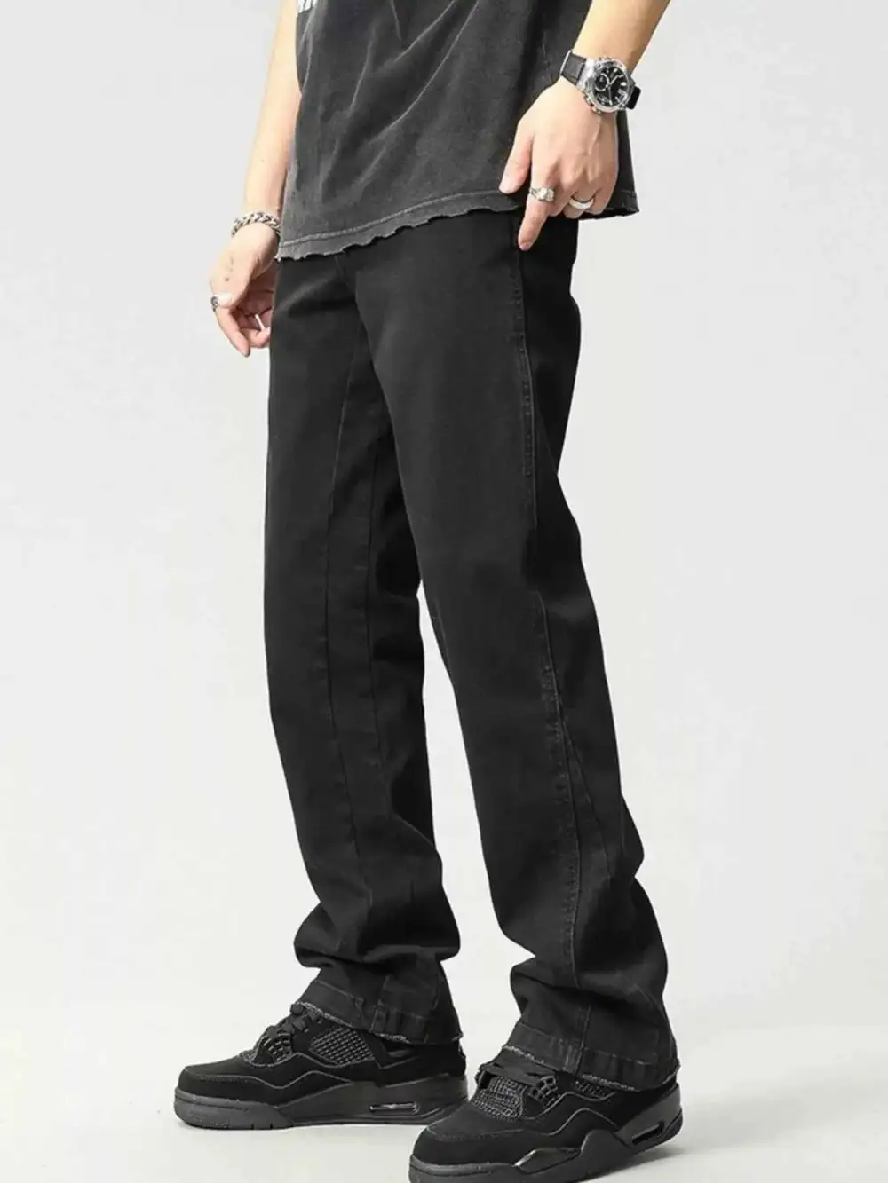 Washed Loose Fit Jeans