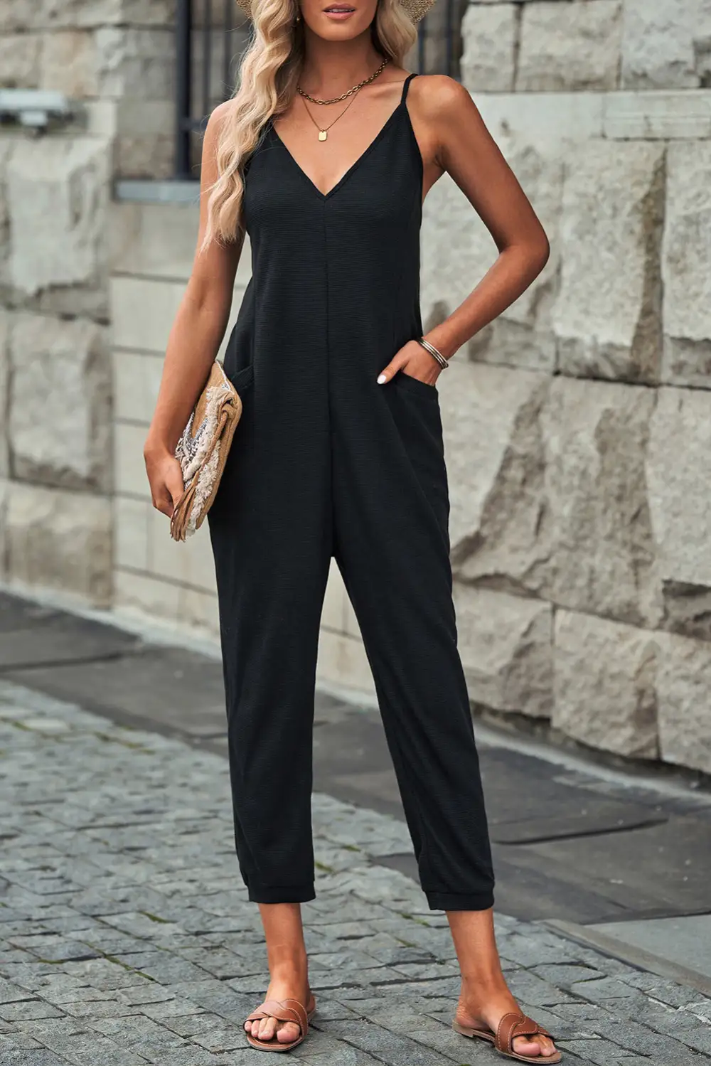Textured Sleeveless V Neck Pocketed Jumpsuit