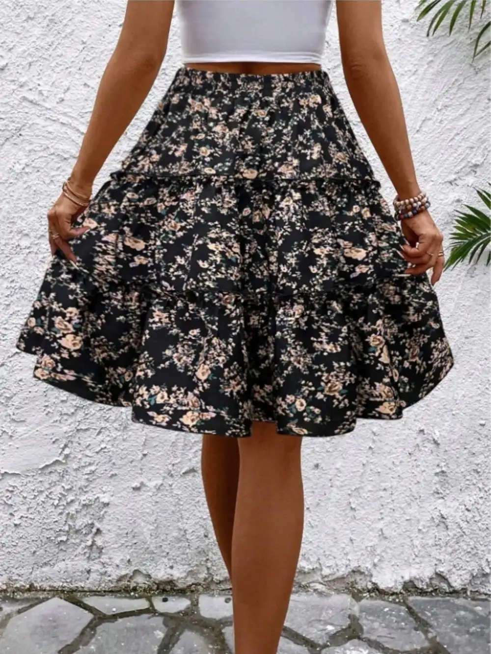 Textured Ruffle Trim Printed Silhouette Skirt