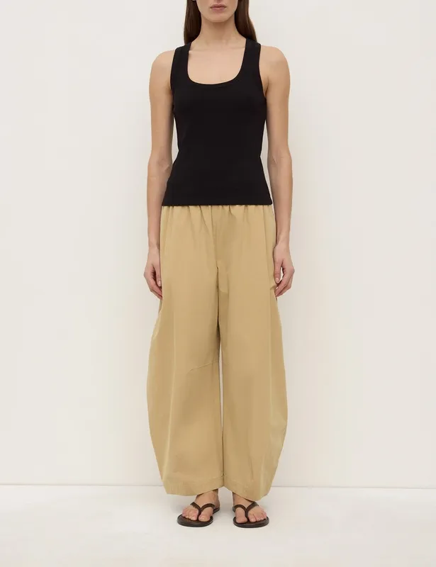 Black Ribbed Scoop-Neck Tank