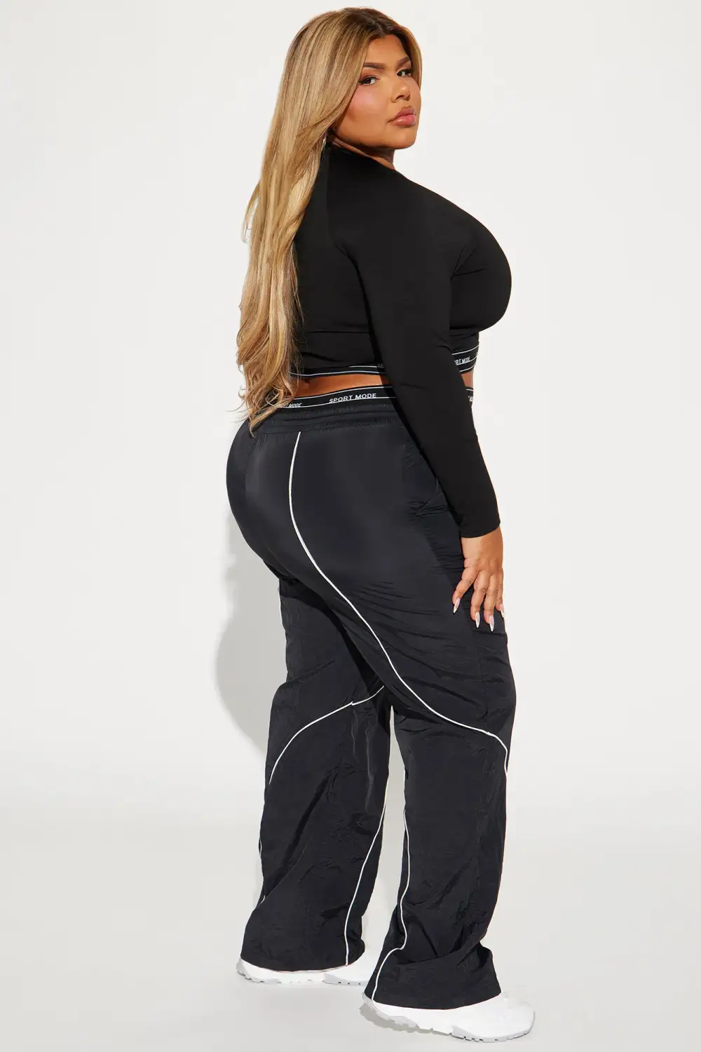 My Moment Windbreaker Pant Set - Black