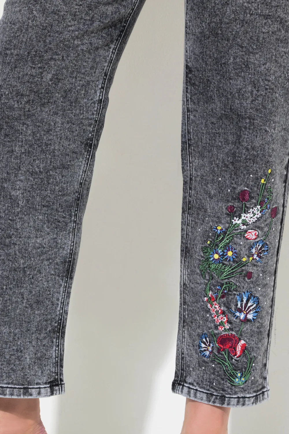 Sparkling Rhinestone Jeans