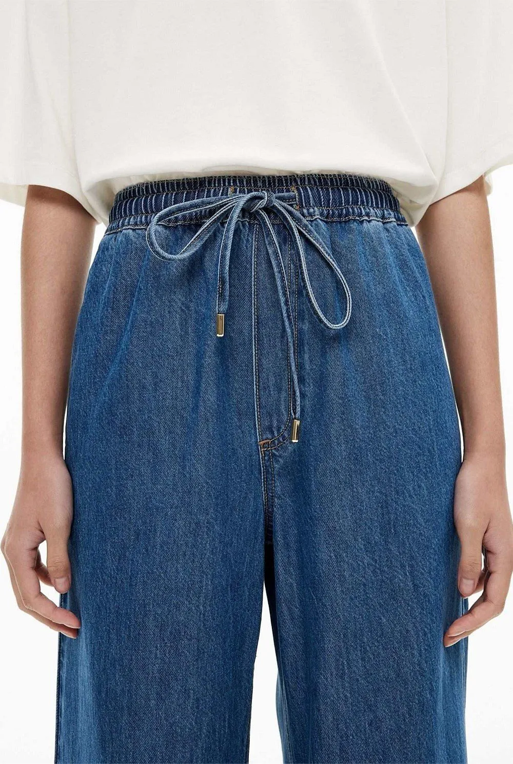 Women's Wide-Leg Jeans