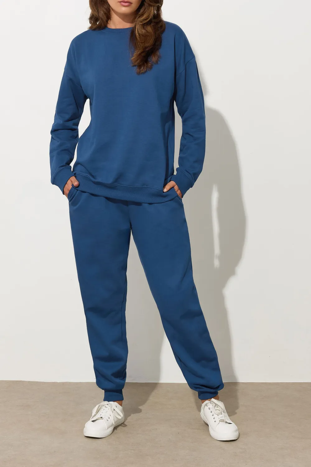 Round Neck Shoulder Sweatshirt