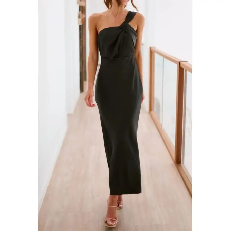 Single Shoulder Sleeveless Maxi Dress