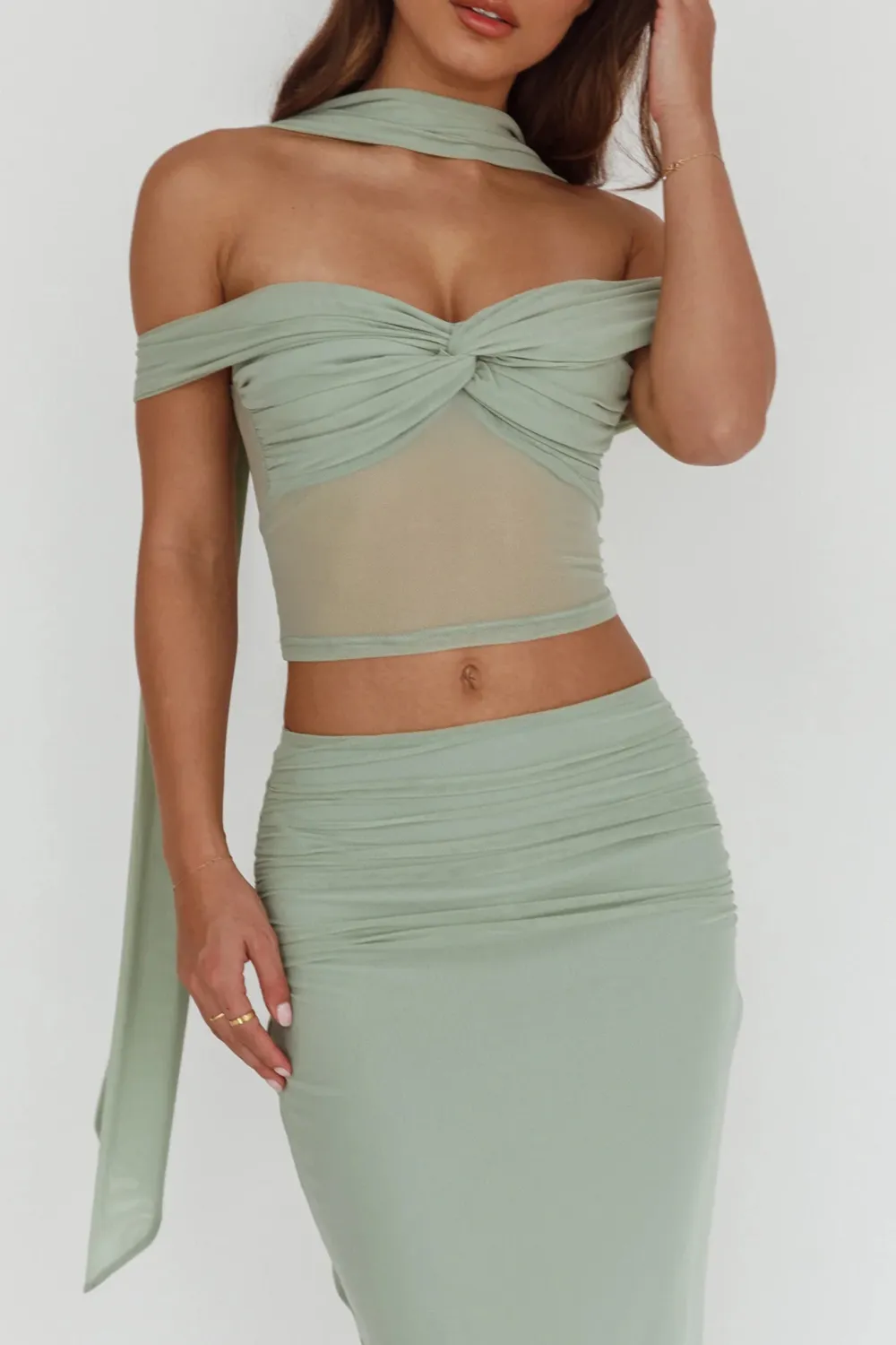 Fashionable And Sweet Off-Shoulder Top