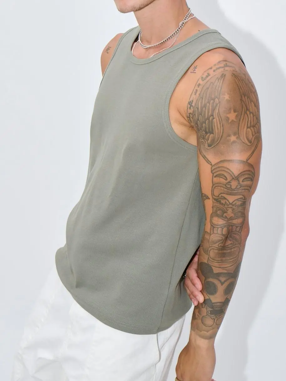 Simple And Soft Versatile Army Green Tank Tops