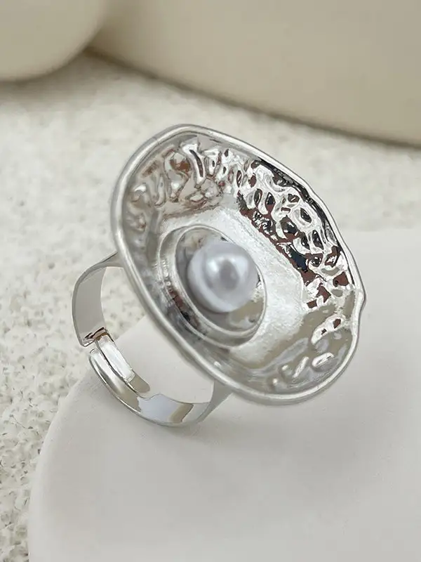 Geometric Sculpted Polished Ring
