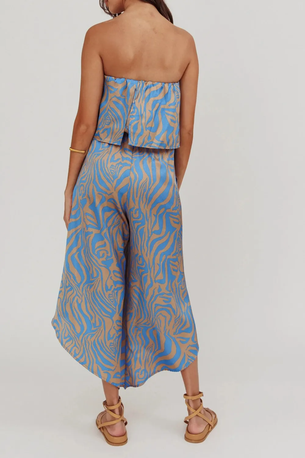 Artistic Loose Sleeveless Off-Shoulder Jumpsuit