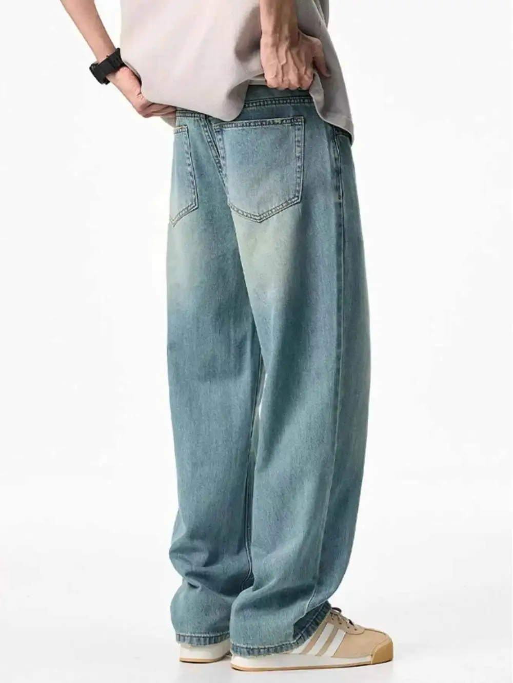Clean Look Wash Relaxed Fit Jeans