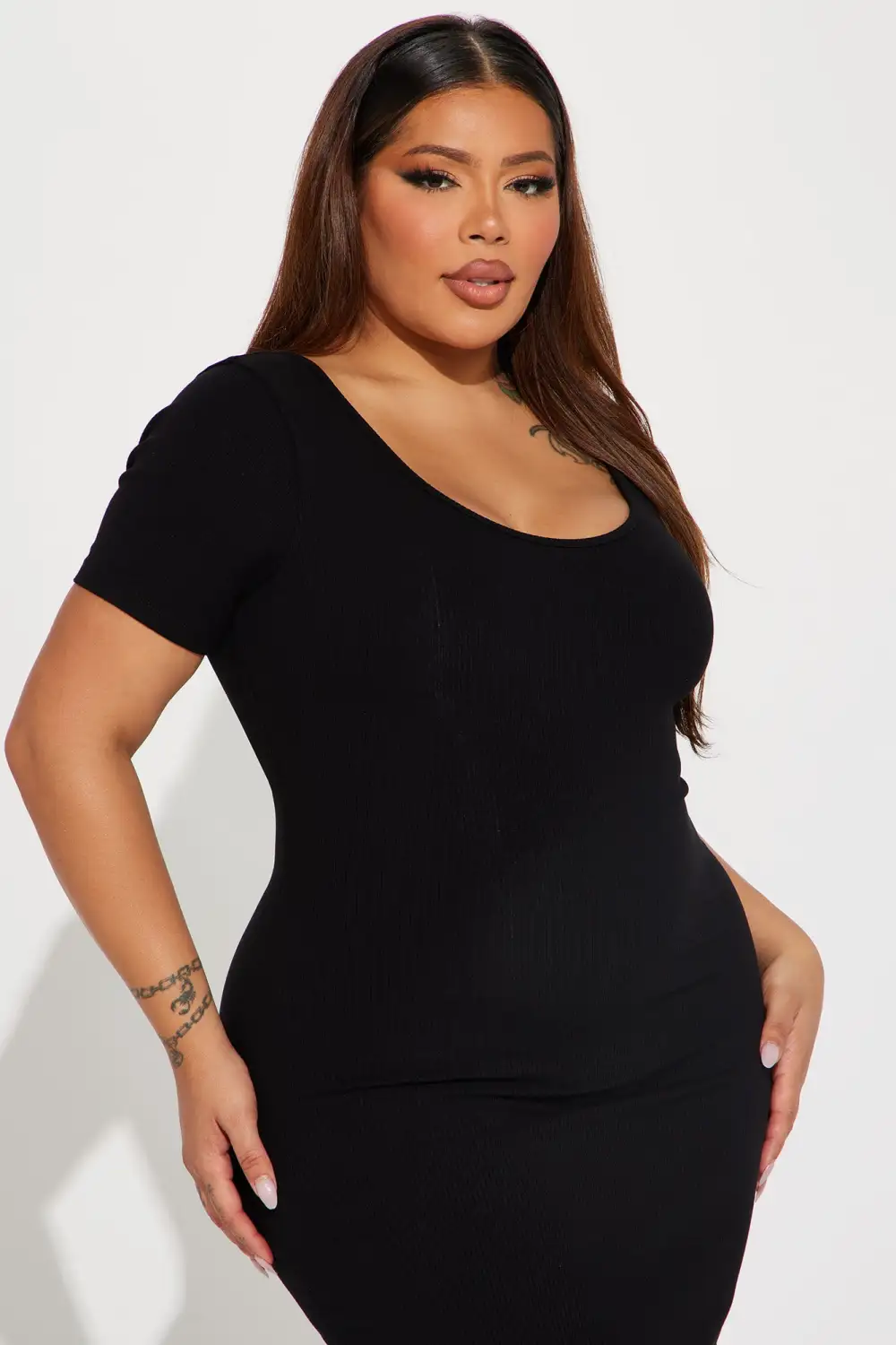 Veronica Snatched Midi Dress - Black