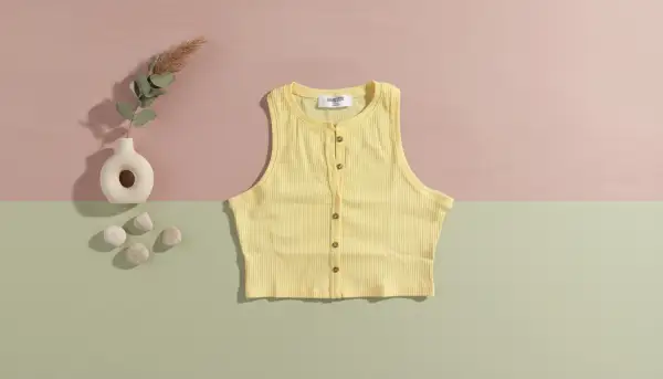 Button Front Sleeveless Crop Shirt