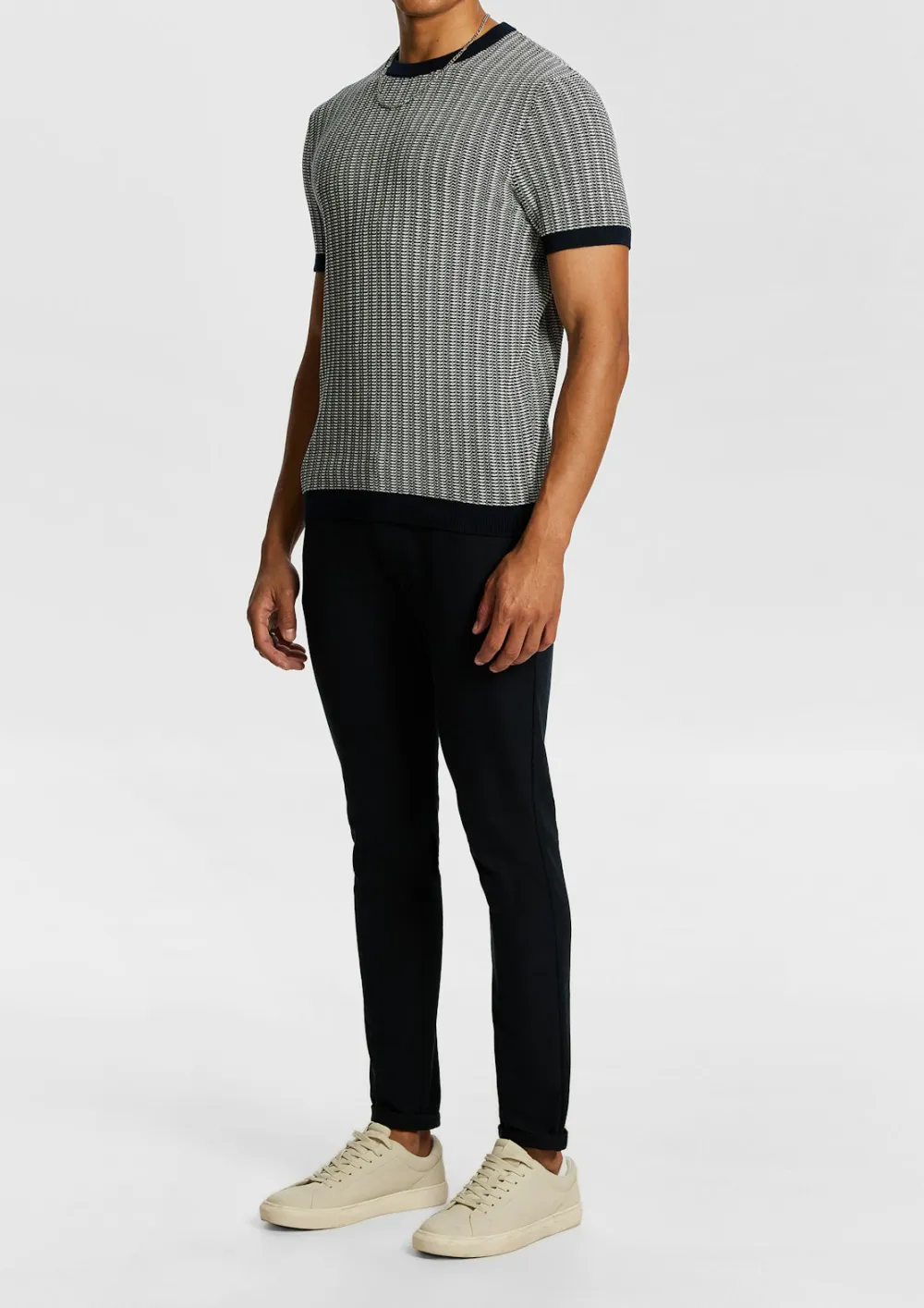 Geometric Pattern Knit Short Sleeve Tee