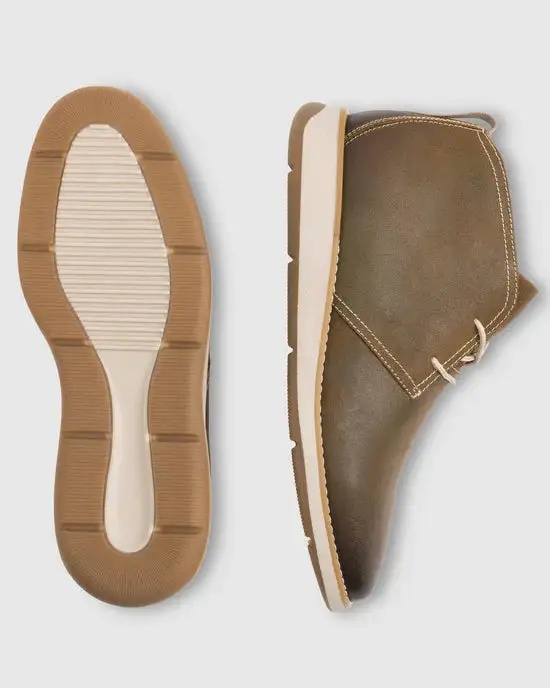 Men's Movement-friendly Loose-fit Chukka Boot