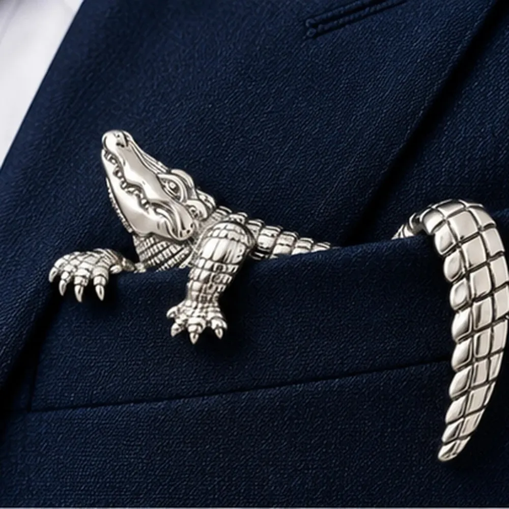 🌟 Luxury Sculpted Animal Brooch – Premium Statement Piece for Suits & Blazers