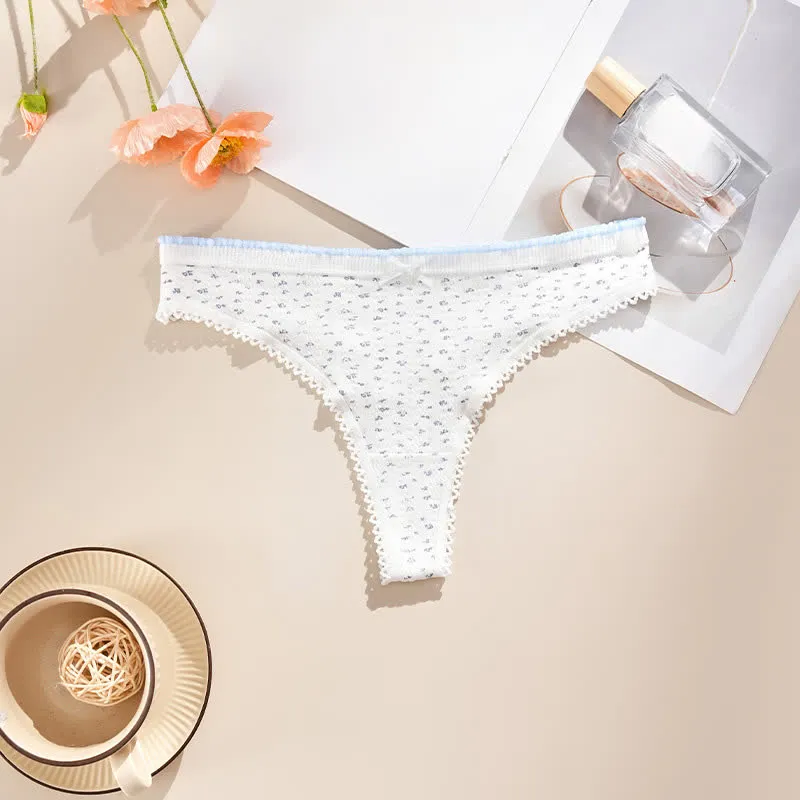 Plus Size Low Rise Lace Trim Breathable Thong Panty