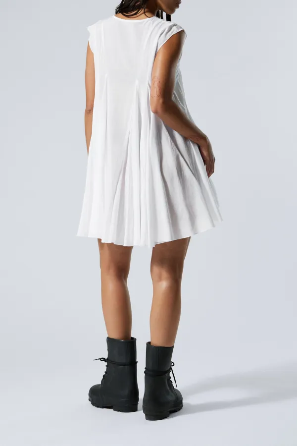 High-Low V-Neck Sleeveless Dress