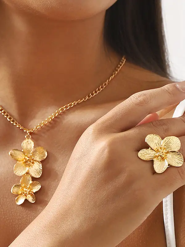 Floral Necklace And Necklace And Ring Set