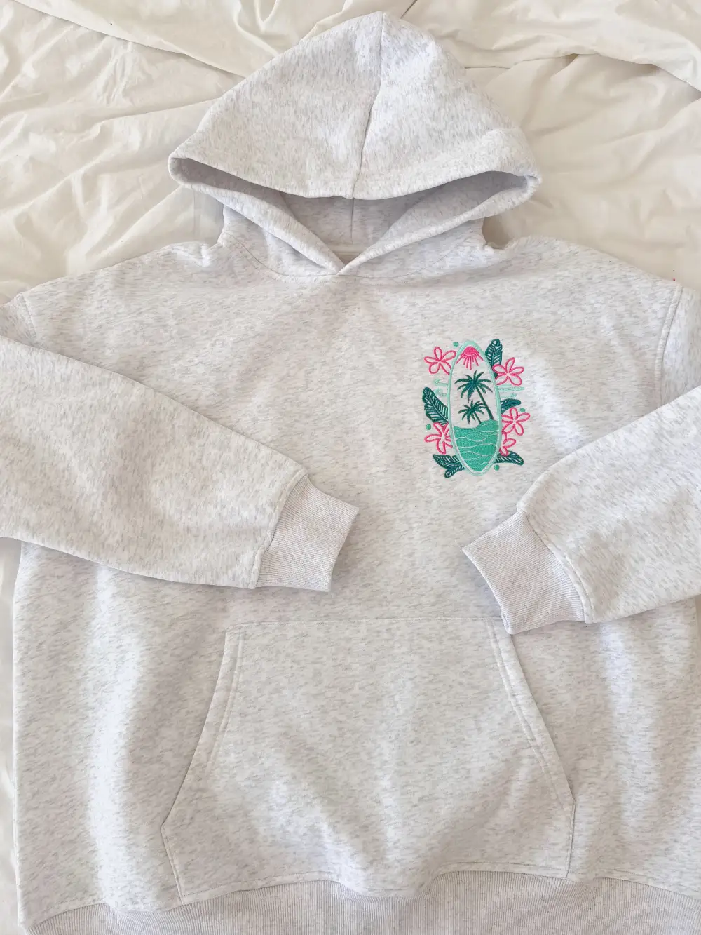 Surfing the Waves Embroider Hoodie