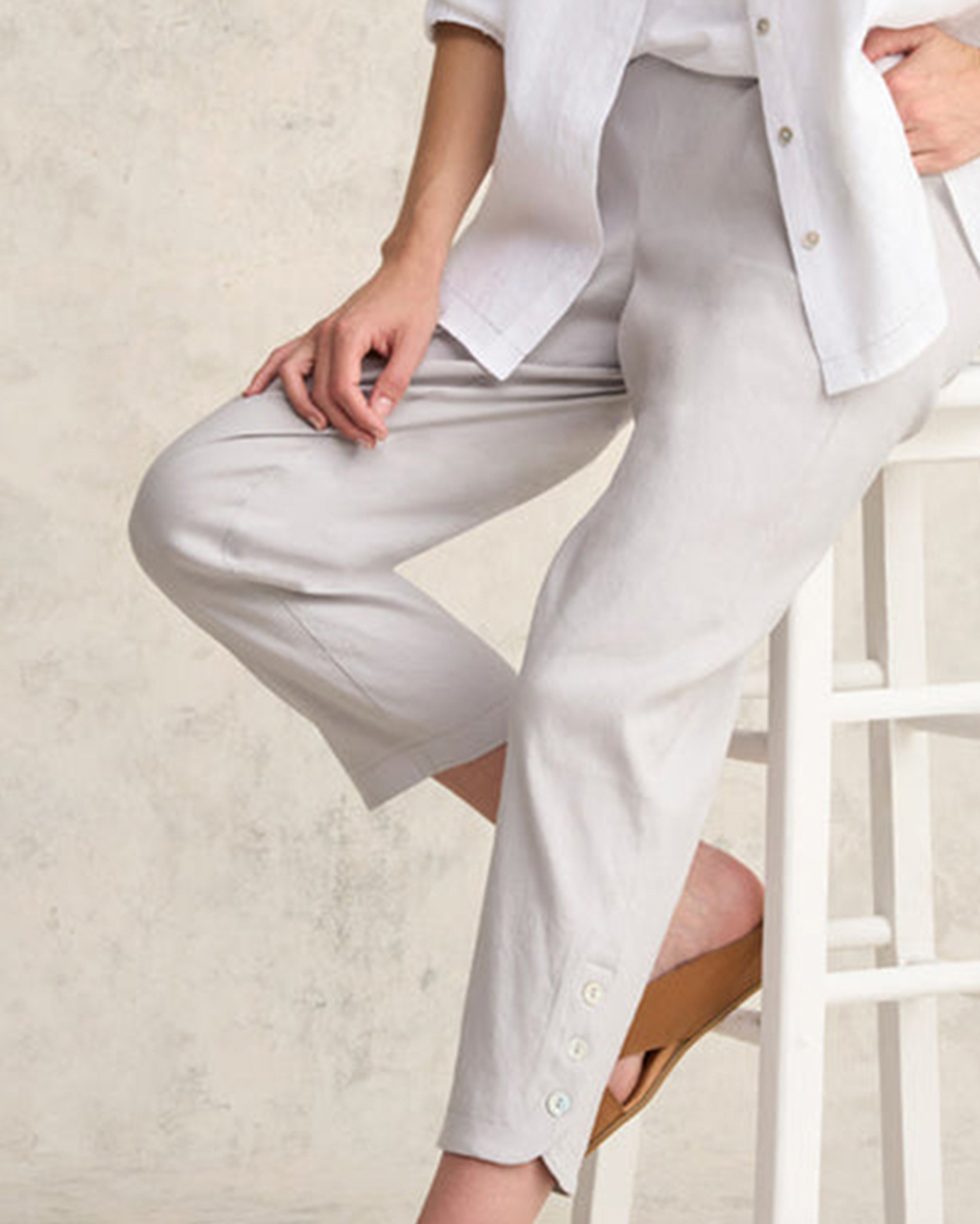 Curved Hem Linen Trousers
