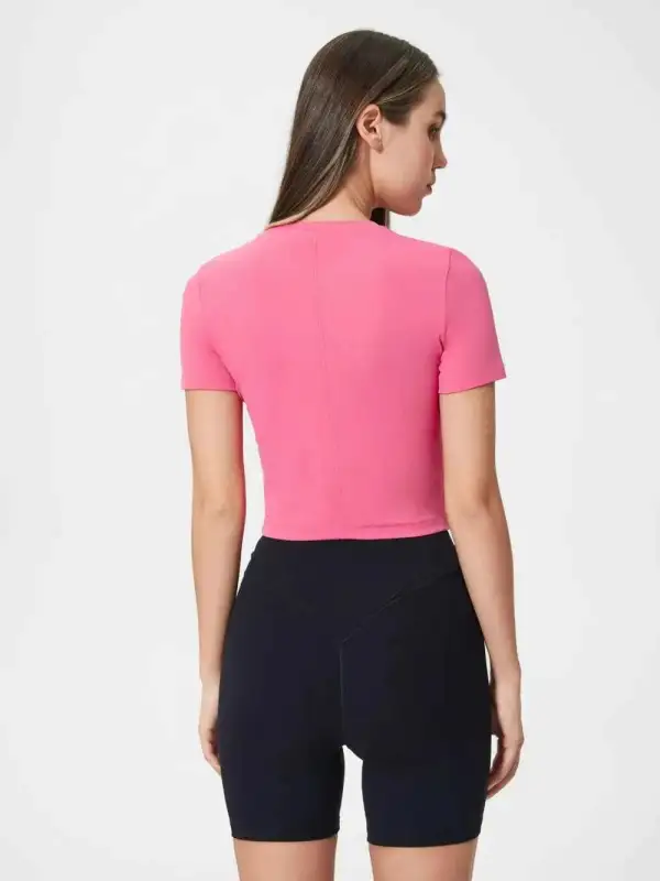 Modern Round Neck Short Sleeve Active T-Shirt